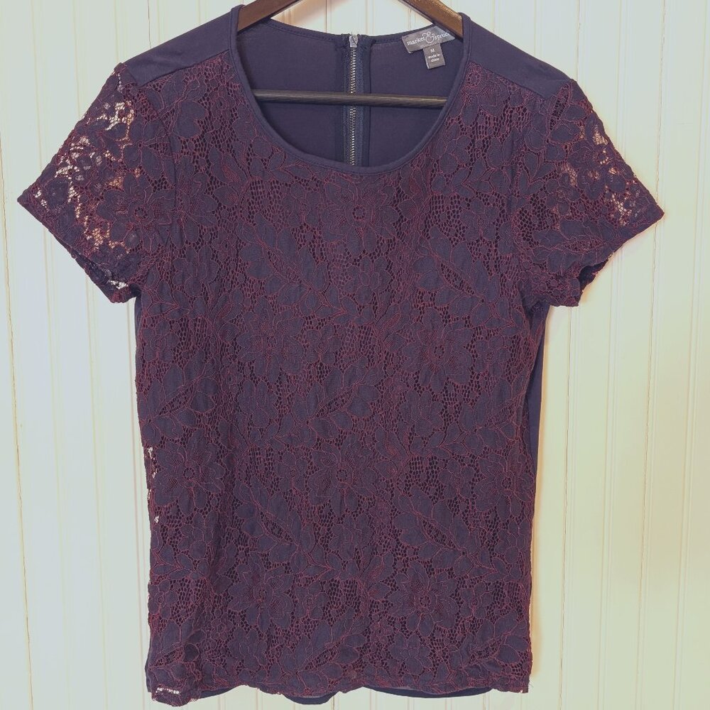 Market & Spruce lace overlay top | Burgundy & navy | Size M | Back zip | EUC